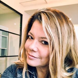 Meet your Posher, Lisa